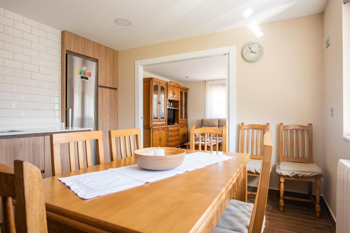 Apartamentos La Cortina Onís Buitenkant foto