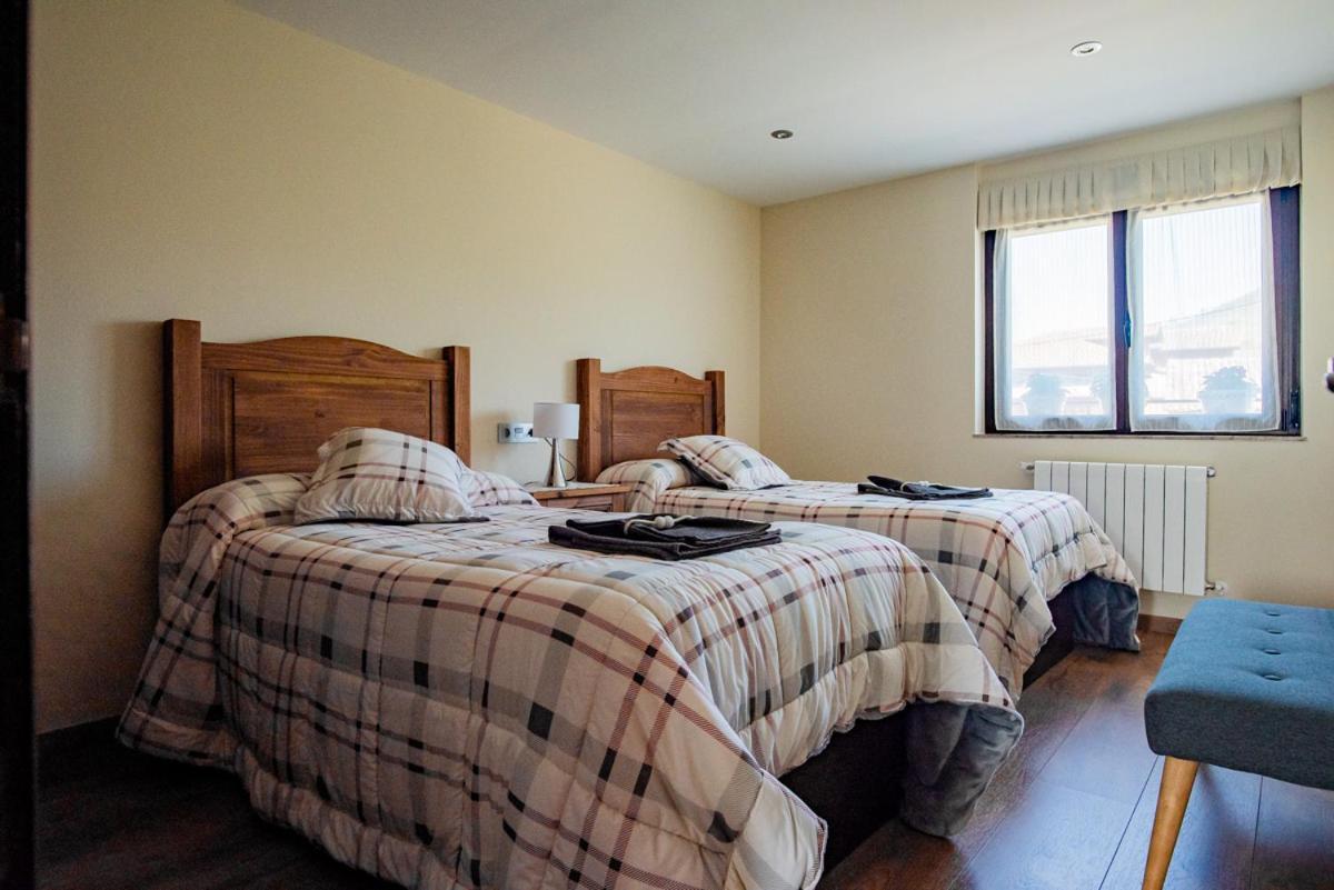 Apartamentos La Cortina Onís Buitenkant foto