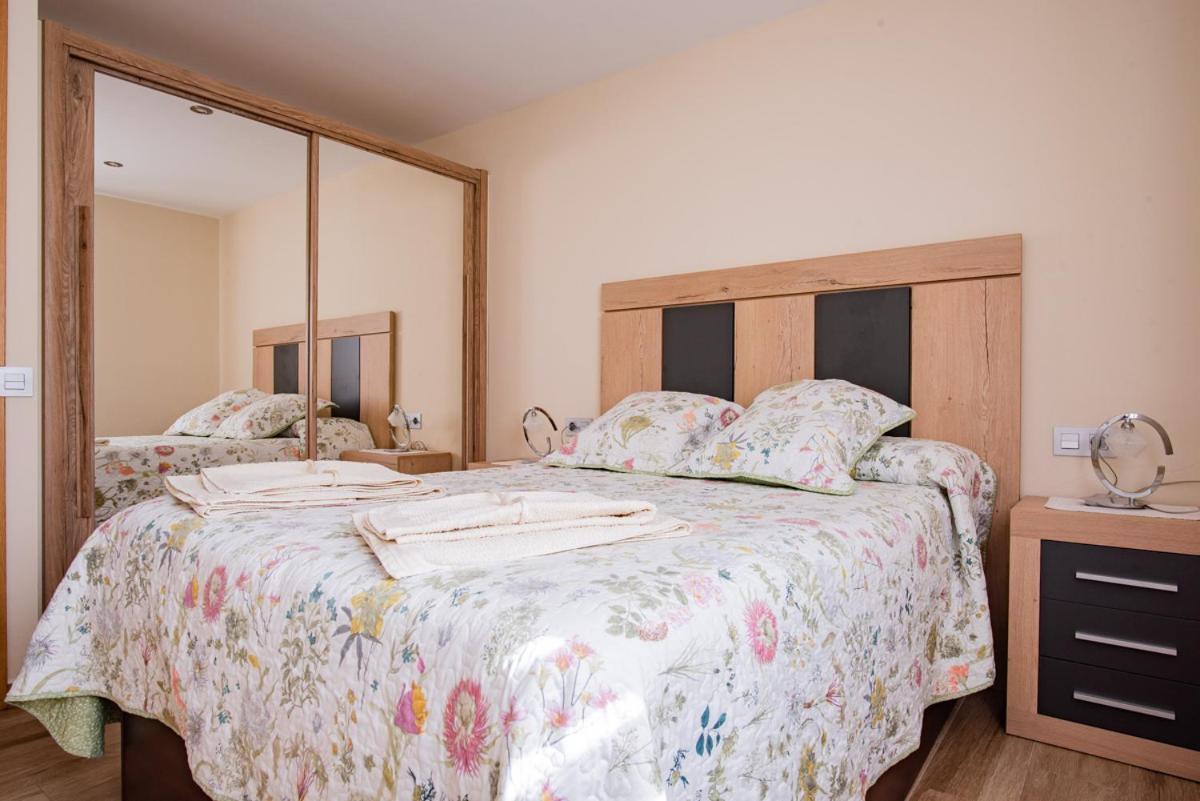 Apartamentos La Cortina Onís Buitenkant foto