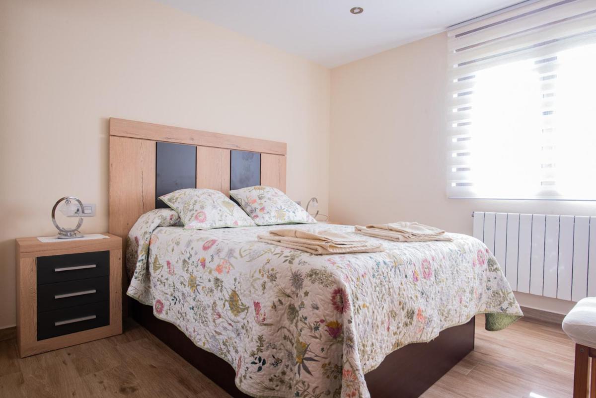 Apartamentos La Cortina Onís Buitenkant foto