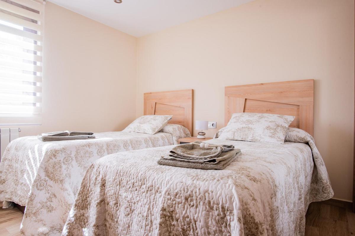 Apartamentos La Cortina Onís Buitenkant foto